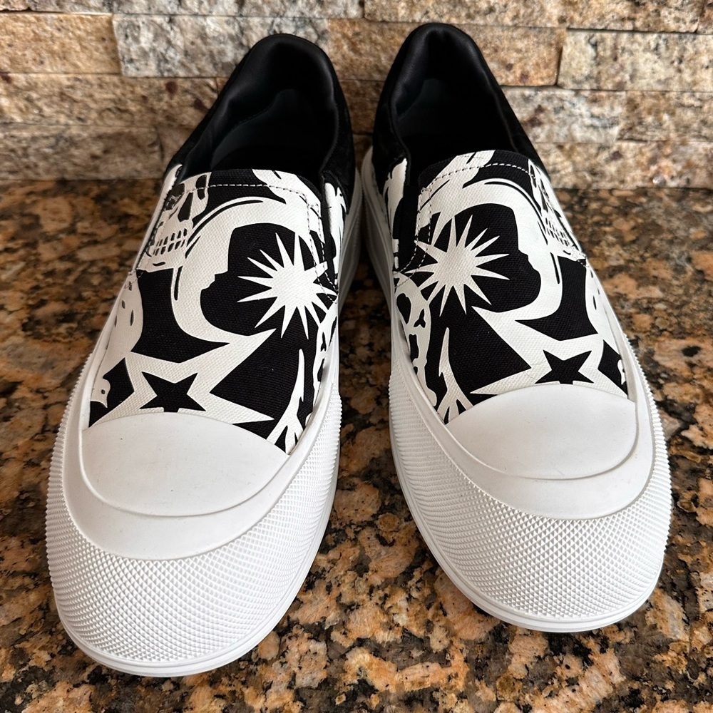 Mens Alexander McQueen Abstract Skull Slip-On Sneakers White/Black - Picture 4 of 11